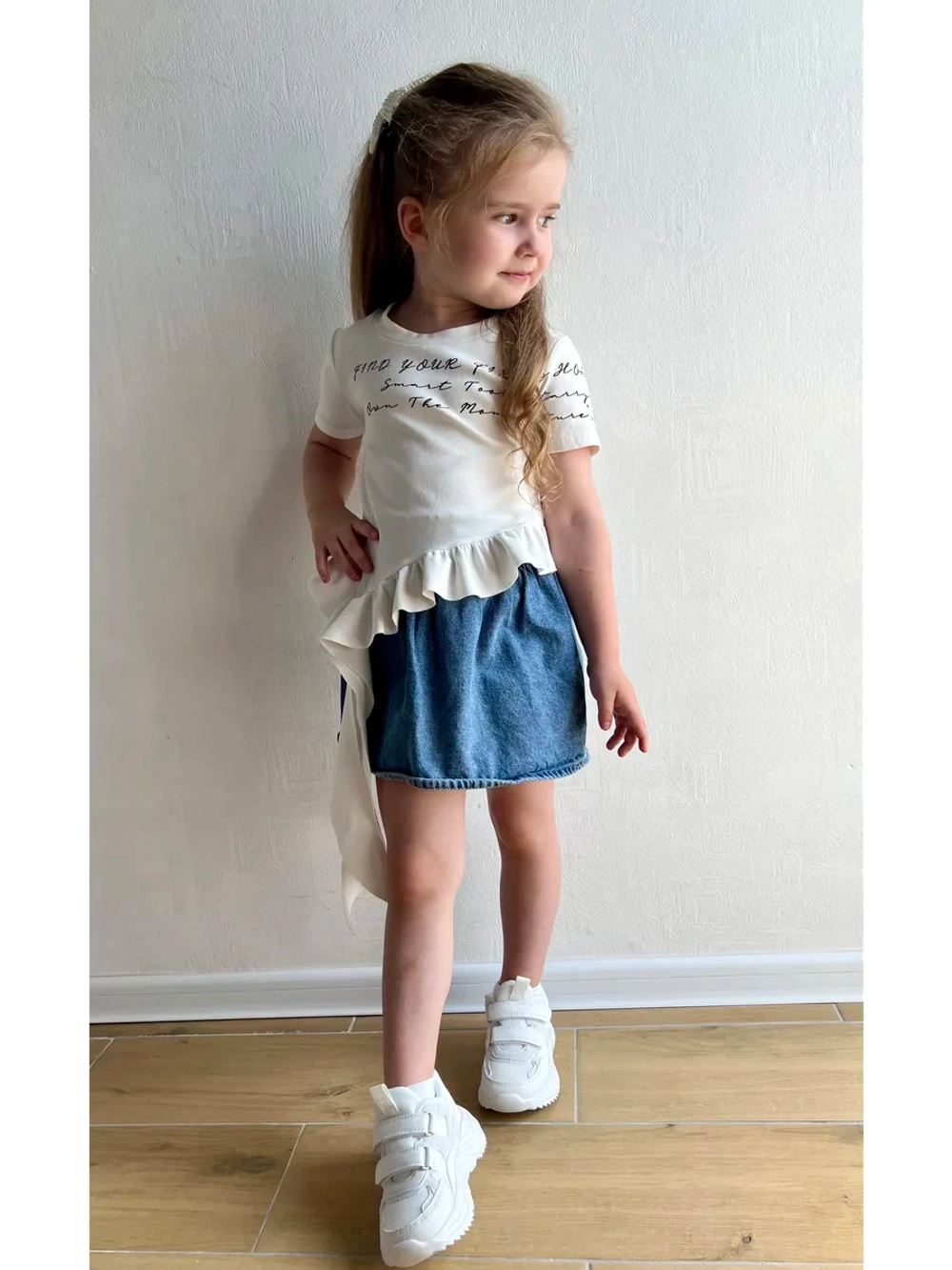 Футболка с воланами