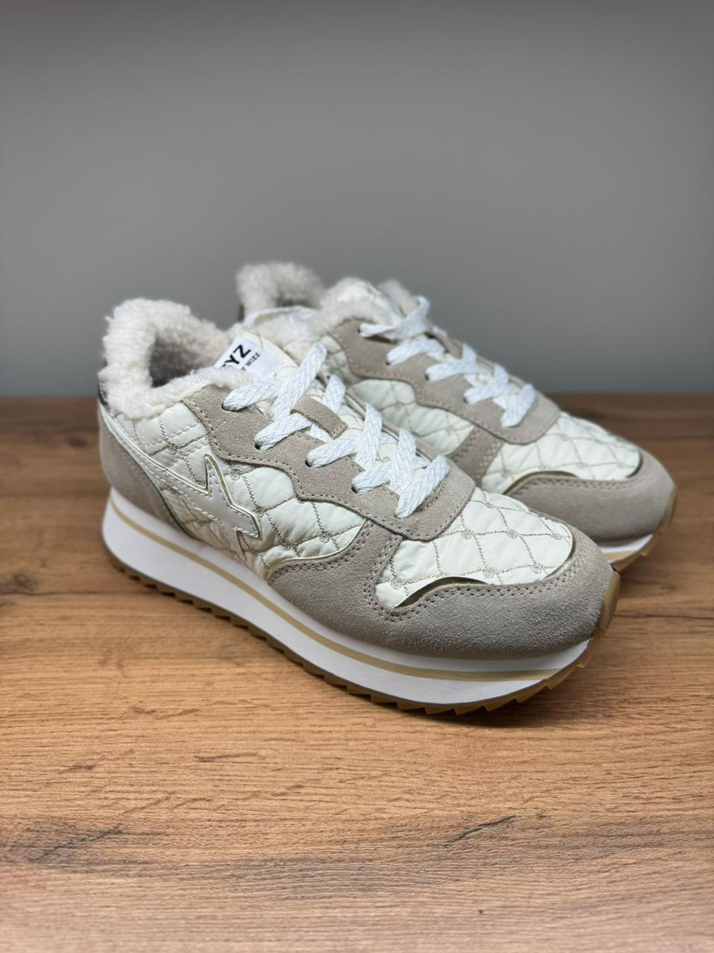 Кроссовки W6YZ женские