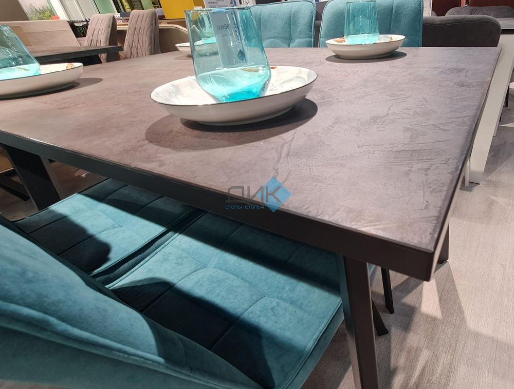 Стол DikLine HB140 опоры чёрные