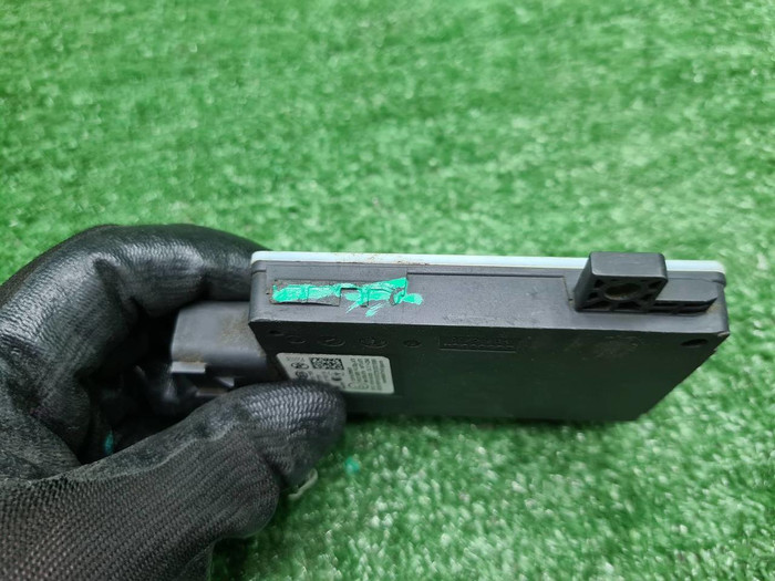 Датчик слепых зон правый Genesis G80 2 (2020-н.в.)