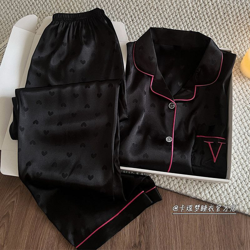 Женская шелковая пижама