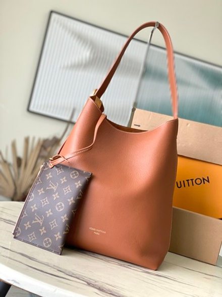 Louis Vuitton Low Key Hobo MM