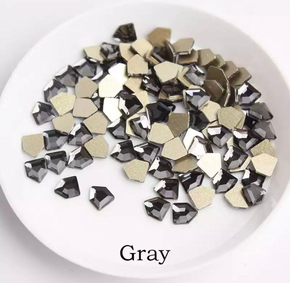 Пятиугольник для маникюра Gray 4*5 мм - 2 шт