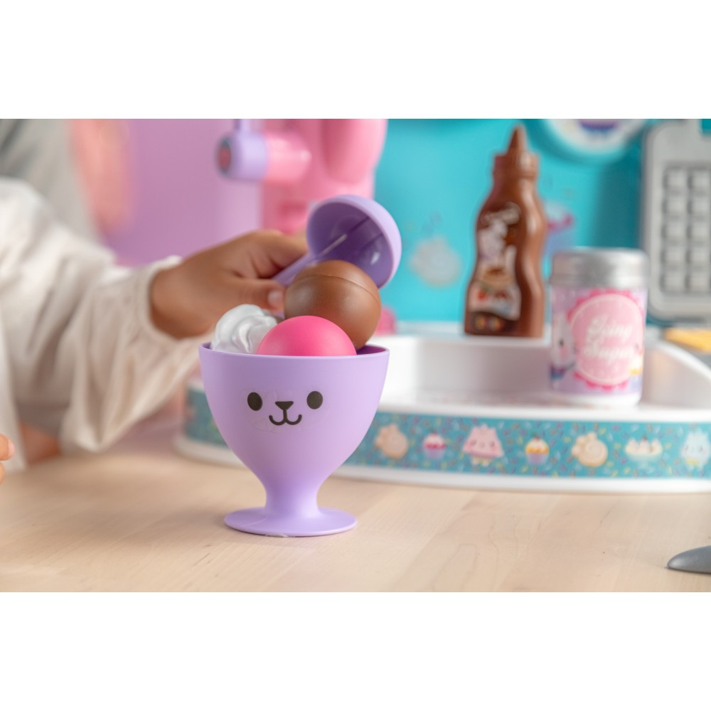 Smoby 350409 — Кафе-мороженое с машиной для мороженого, вафельницей и 20 аксессуарами Кукольный домик Габби 350409 — фото 16
