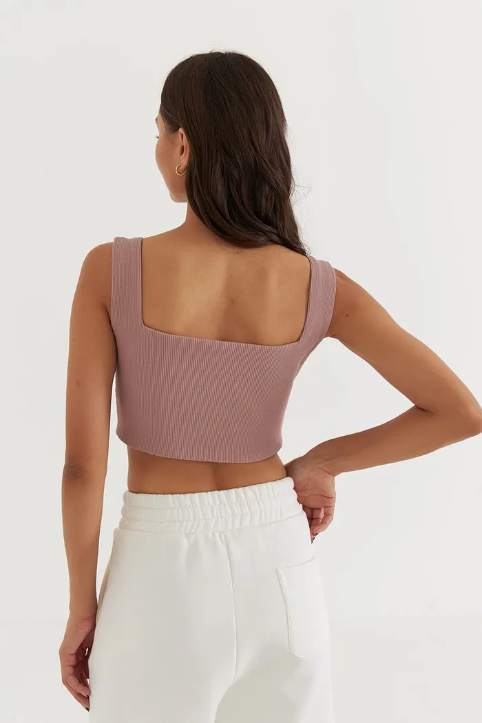 Кроп топ цвета розовое латте