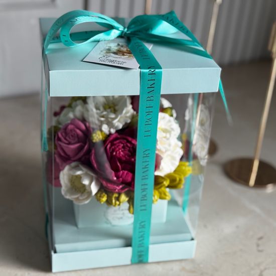 Зефирные цветы премиум в коробке