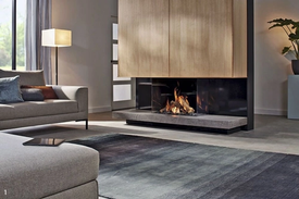 Выбор камина для дома — это не только вопрос функциональности, но и важный аспект дизайна интерьера. Камин может стать центром притяжения в комнате, поэтому важно учитывать как стиль, так и потребности вашего пространства. Вот несколько советов, которые помогут вам выбрать идеальный камин.