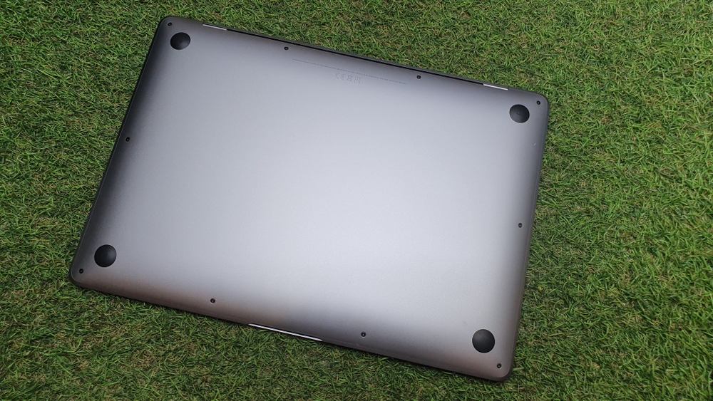 MacBook Air 13 (2020, M1) Retina A2337 2560х1600, Apple M1