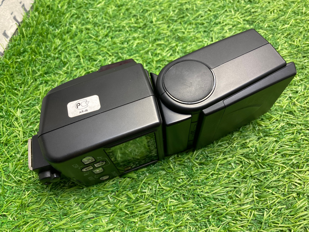 Nikon Speedlight SB-600