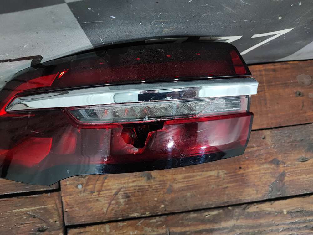 Фонарь задний левый Geely Monjaro 21-нв Б/У Оригинал 7057046100