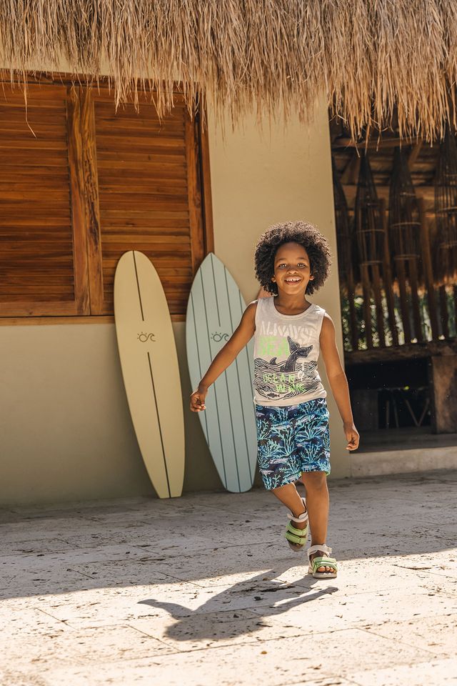 Серая хлопковая майка с принтом