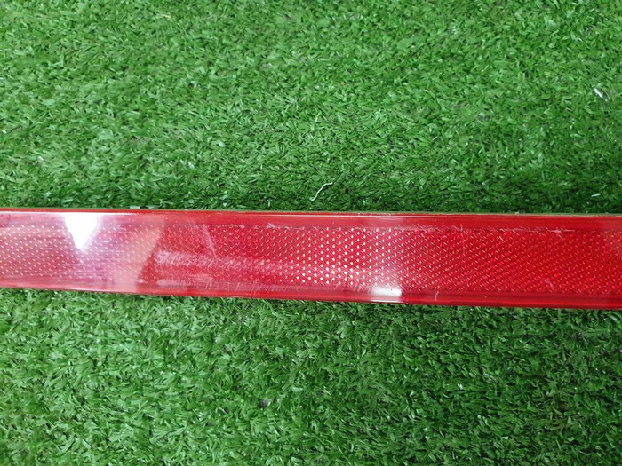 Катафот центральный Hyundai Santa Fe 4 TM (20-24)