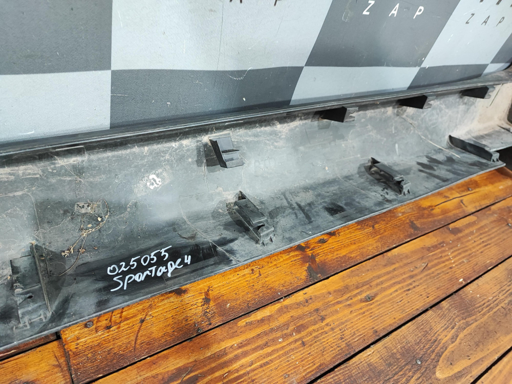 Накладка порога правого Kia Sportage 4 (QL) 16-22 Б/У Оригинал 87754F1100