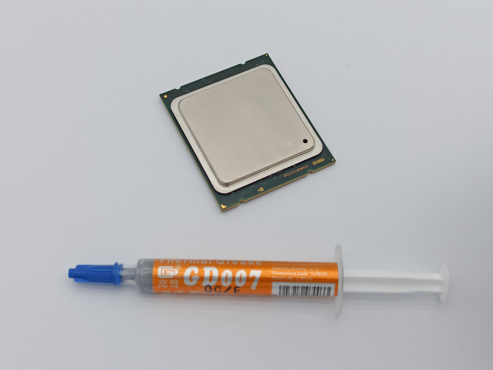 Процессор Intel Xeon E5-2660