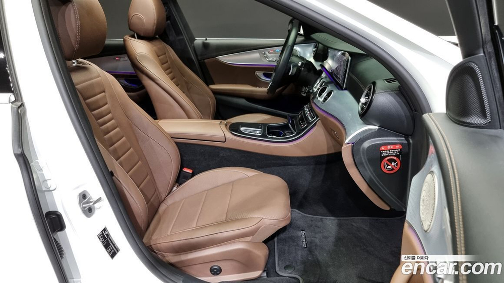 Mercedes-Benz E-Class W213 E350 4MATIC Avangarde (08.2021)