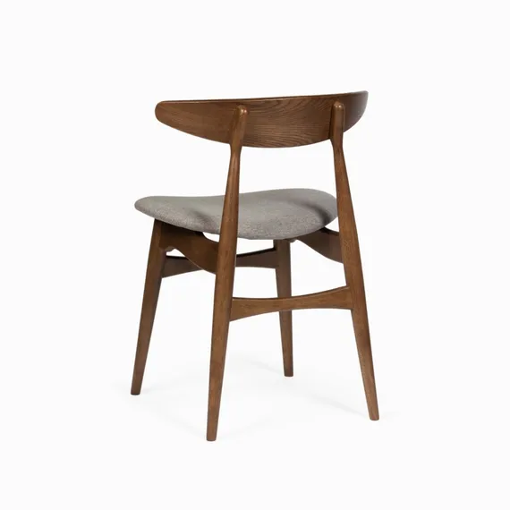 Стул Remake с бежево-серой обивкой