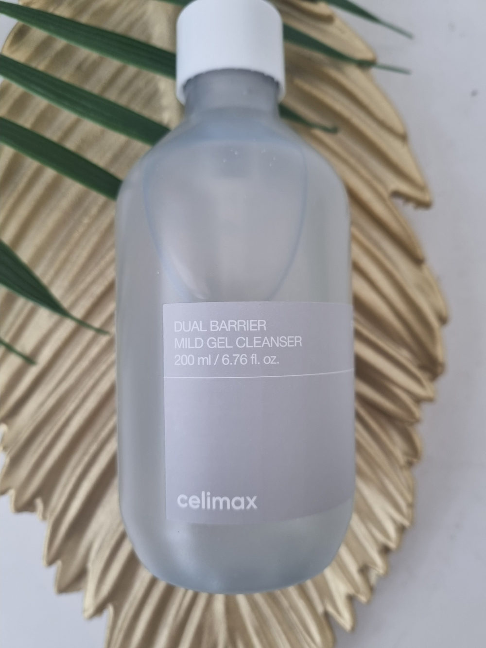 Гель-пенка для умывания с комплексом церамидов Celimax Dual Barrier Mild Gel Cleanser