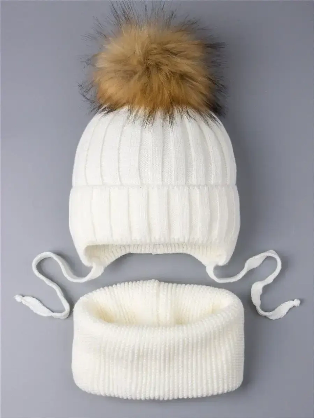 Шапка зимняя детская и снуд вязаные