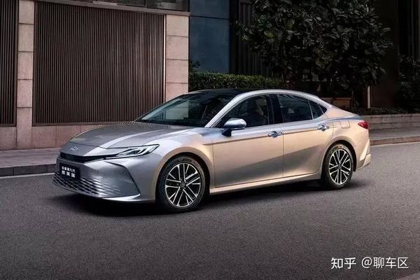 Эксклюзивная для Китая новинка: Toyota Camry 9th