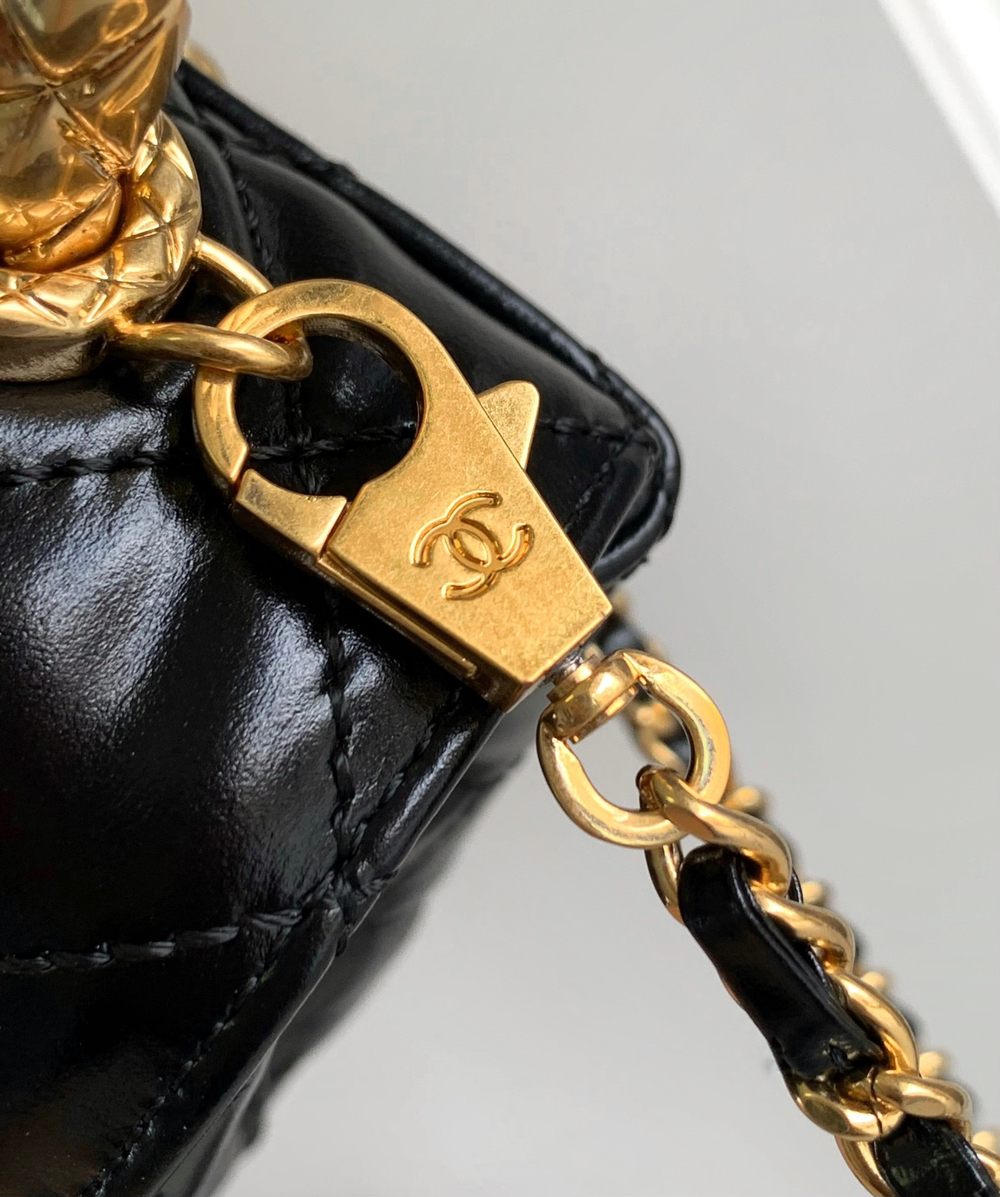 Chanel Bag 19 cm