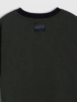 Зеленая футболка для мальчика в школу