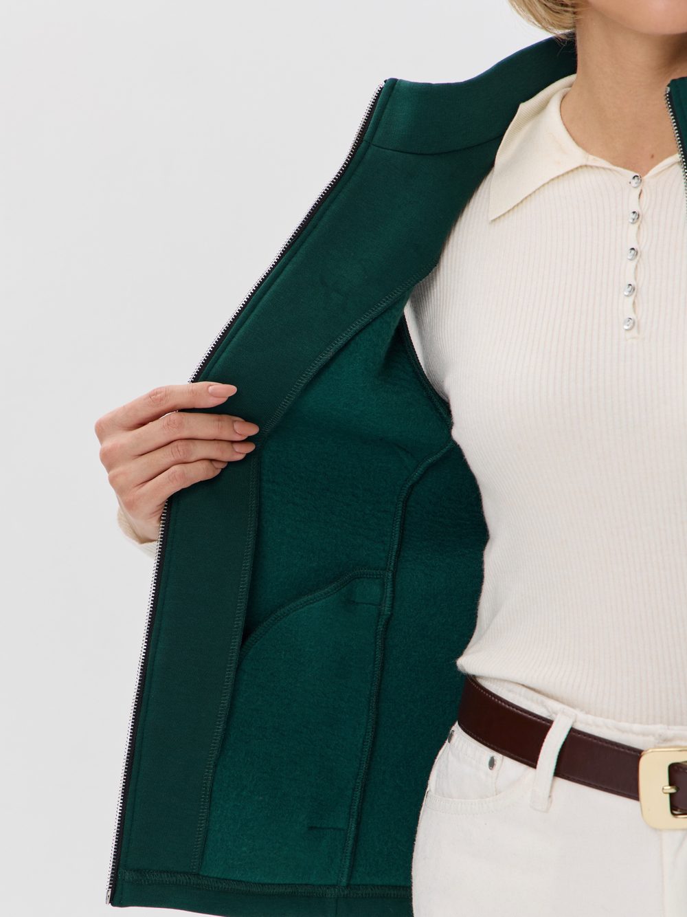 Жилет с начесом на молнии