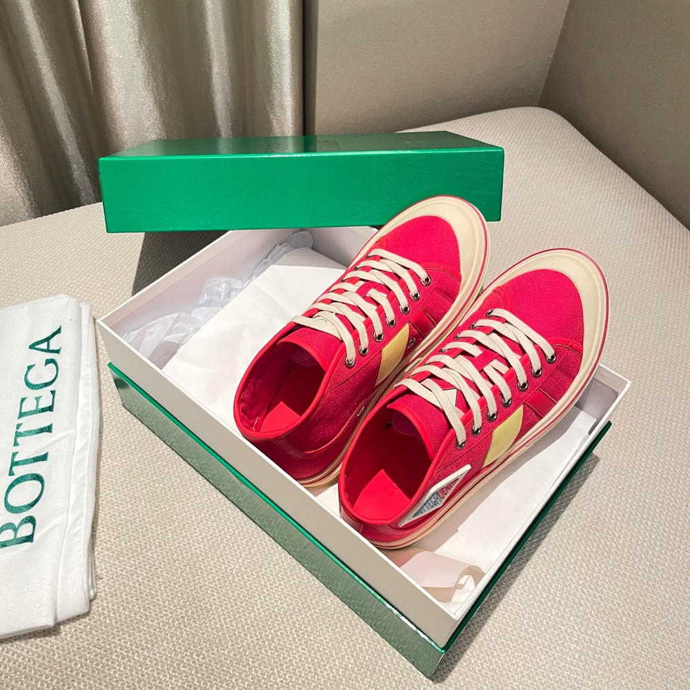 Bottega Veneta Sneaker (4 colors)