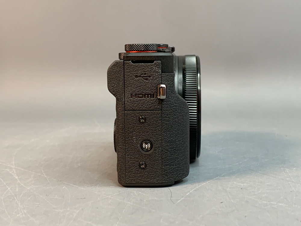 Canon G7X Mark III