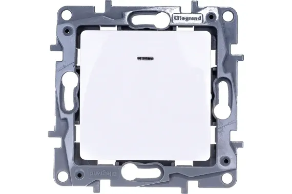 Выключатель Legrand Etika 1 клавиша с индикатором белый 25645