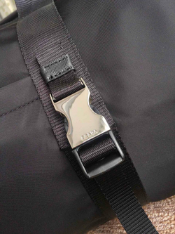 Дорожная сумка Prada