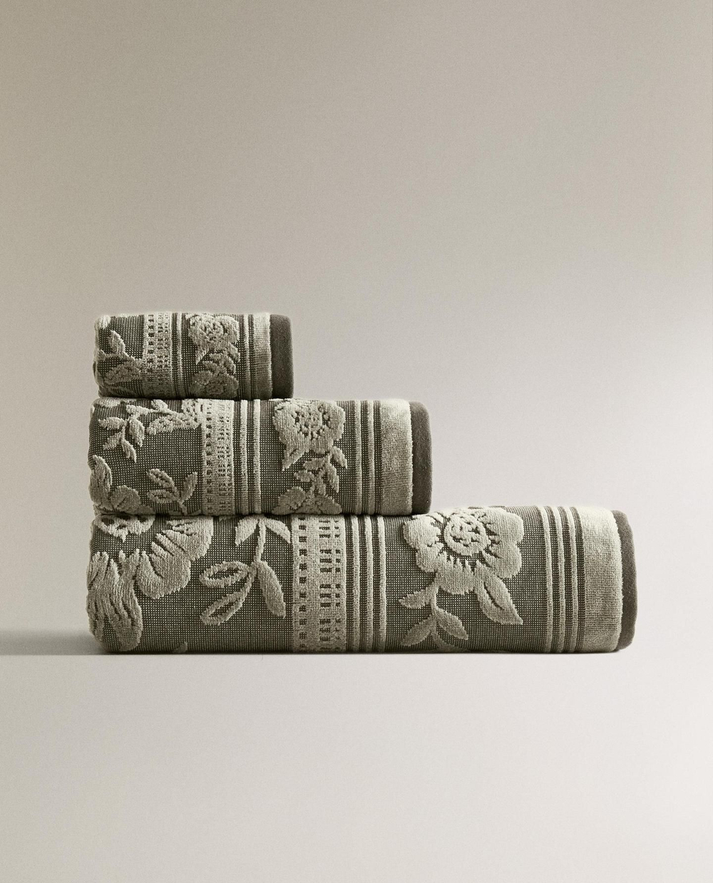 Zara Home - Жаккардовое велюровое банное полотенце, зеленый, 30х50 см