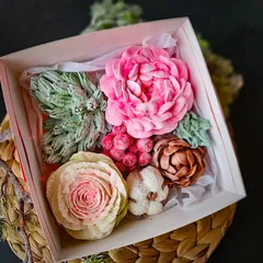 Новогодний зефир цветы «Роза и Пион» / 16*16 см Новогодний зефир цветы «Роза и Пион» / 16*16 см