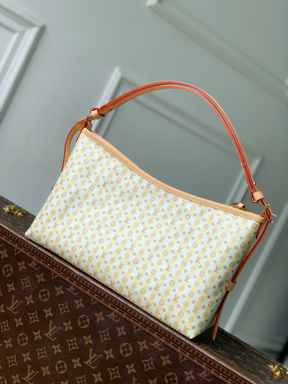 Louis Vuitton CarryAll East West