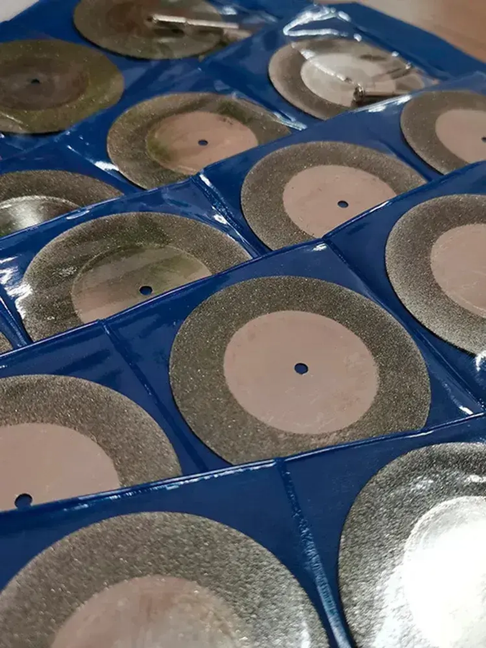 Диски алмазные для гравера 40 мм 10 шт. 2 оправки в комплекте