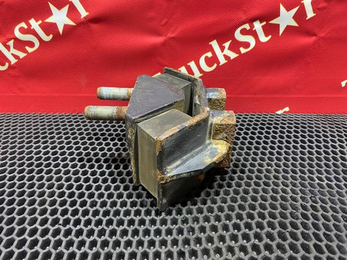 Подушка двигателя передняя 2017г