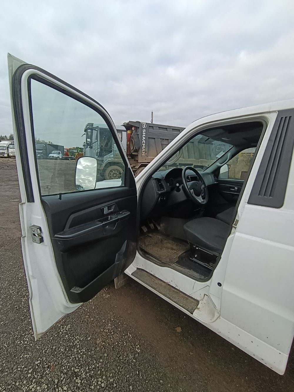 UAZ Profi 236031-02 (Изотермический, Бензин/Газ, 2,7 л, 150 л.с. МТ)
