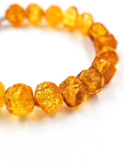 Браслет из цельного необработанного янтаря
