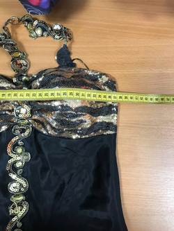 Платье вечернее с пайетками, визуально на 42 размер