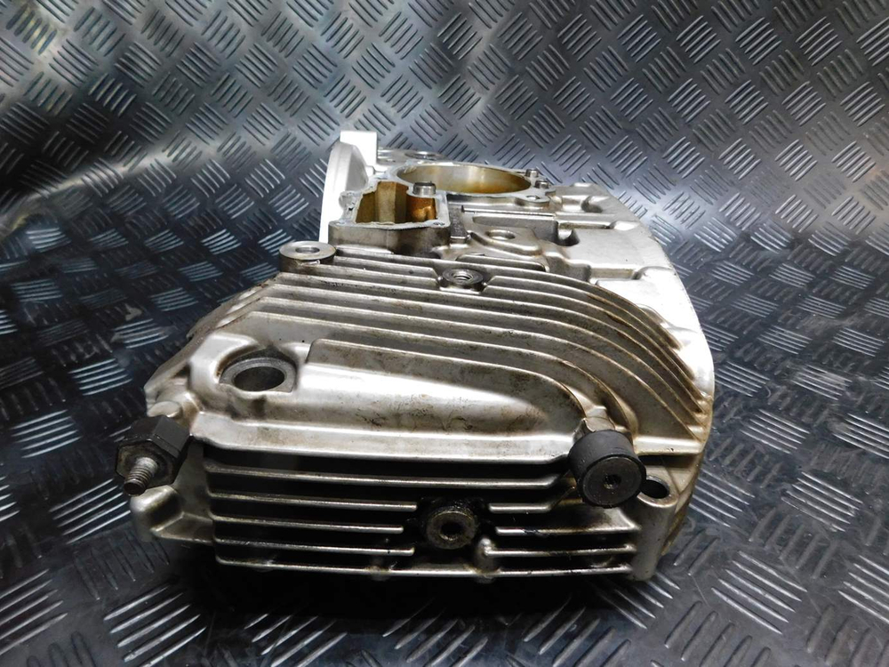 Правая часть картера BMW R1200GS 2005