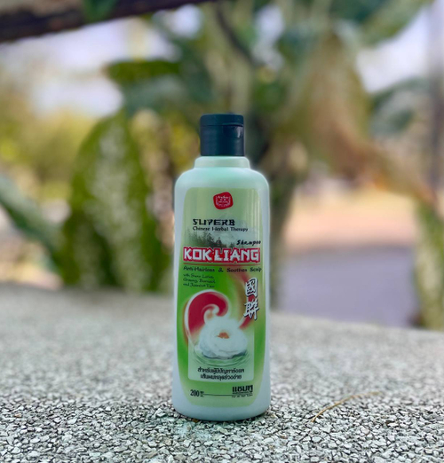 Беcсульфатный травяной шампунь против выпадения волос Anti-Hairloss & Soothes Scalp Kokliang