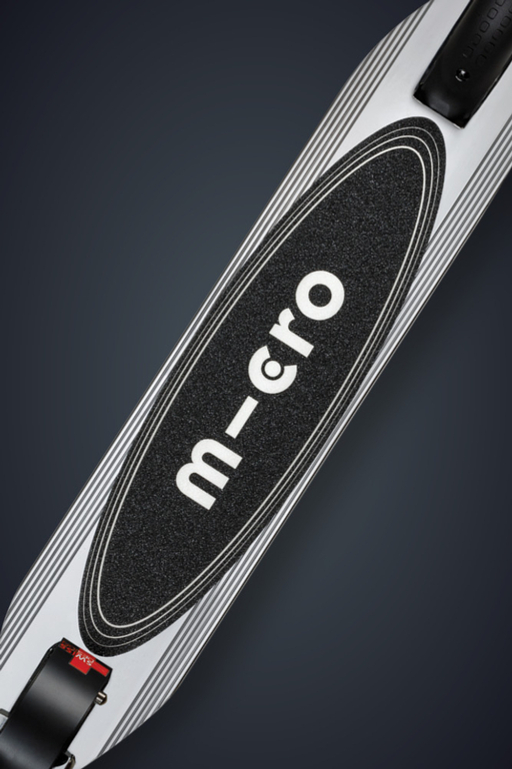 Самокат Micro Sprite LED, серебристый хром