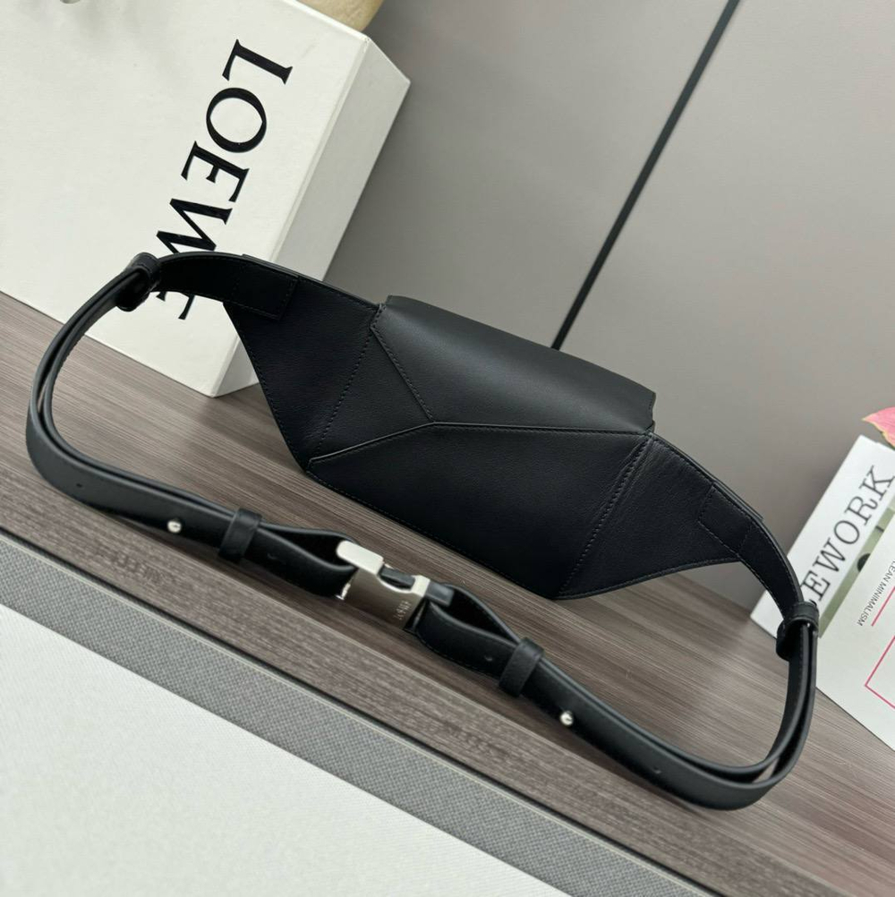 Поясная сумка Loewe