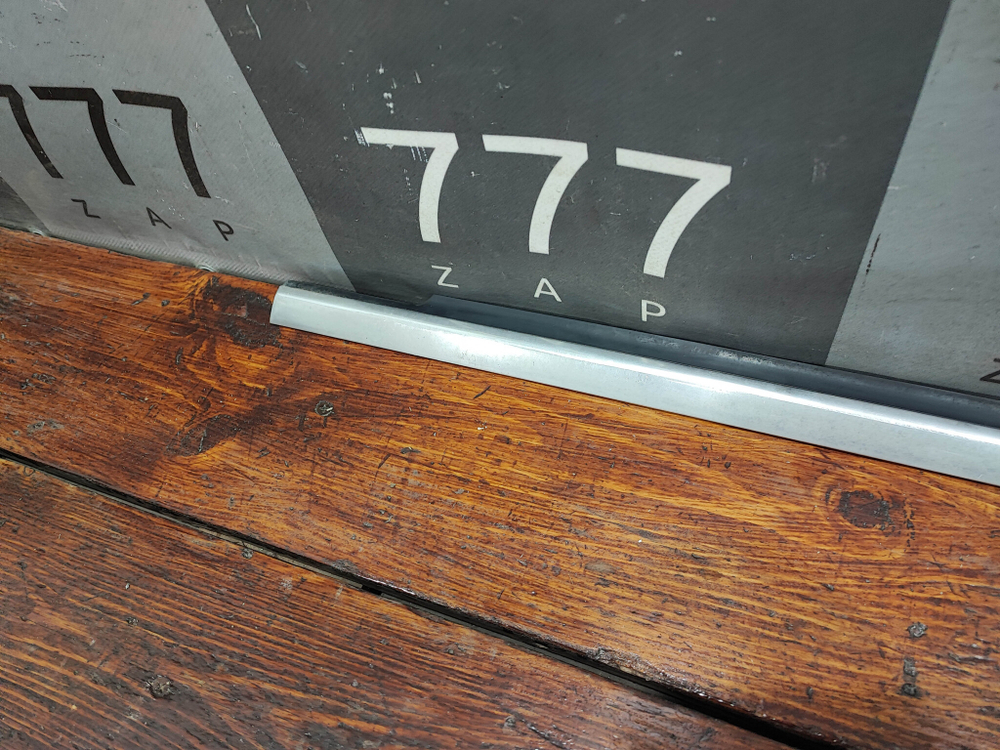 Молдинг стекла двери задней левой Mercedes E W212 09-17 Б/У Оригинал A2127350109