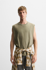 Топ relaxed fit без рукавов