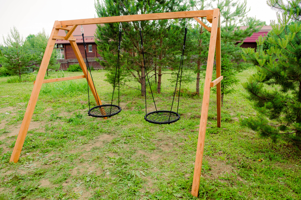 Деревянные качели с двумя качелями гнездо 60 см
