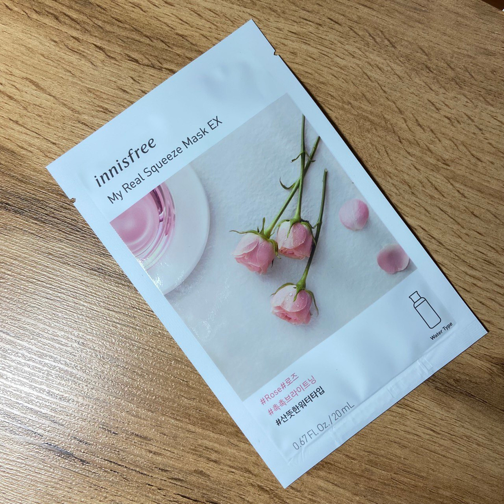 Маска для лица Innisfree My Real Squeeze EX Rose тканевая на водной основе с розовой водой 20 мл