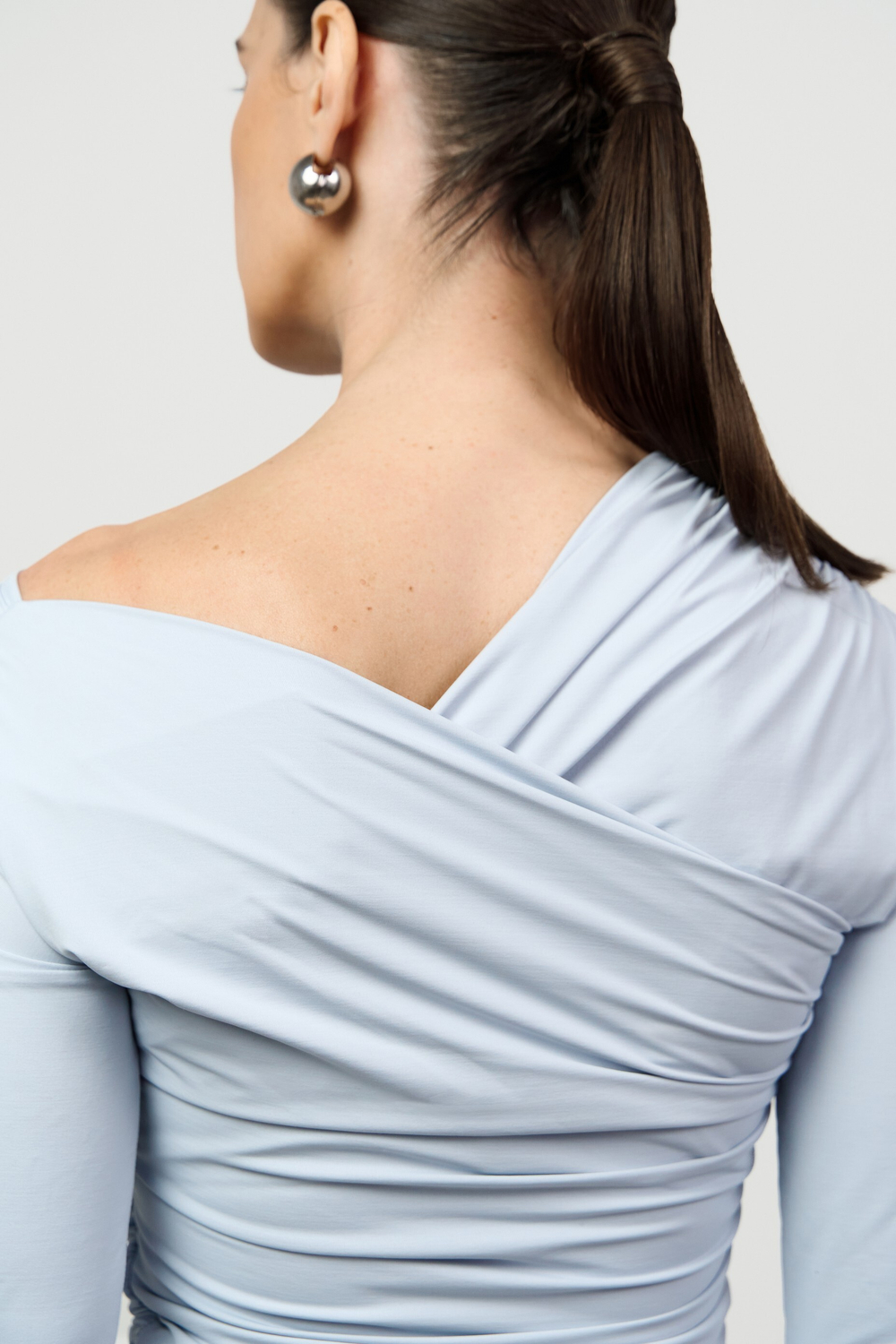 Лонгслив с драпировкой