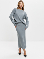 Серая вязаная юбка с пайетками