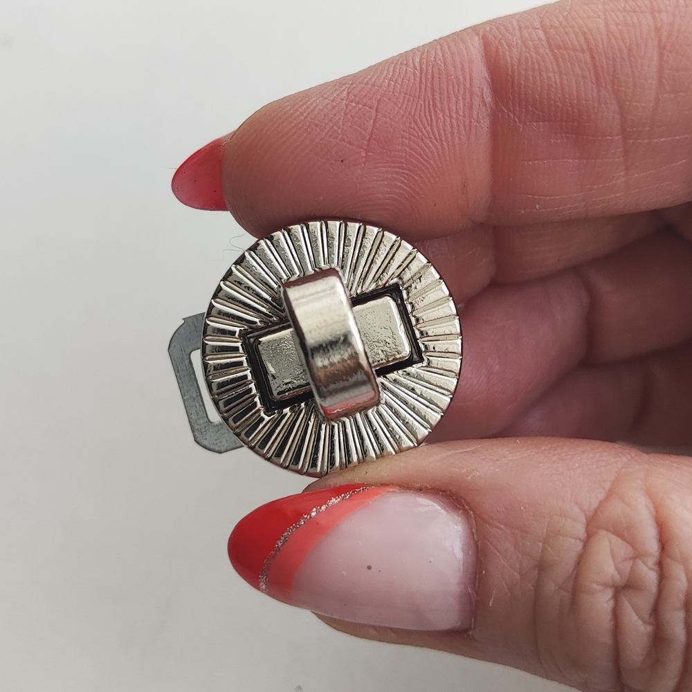 Замок вертушка на винтах Солнышко Серебро