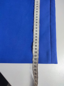 Платье ZARA в ярком оттенке 42 размер